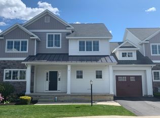 5 Mulberry Dr #5, Albany, NY 12205