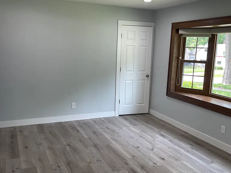 1616 Sexton Dr — Photo 5