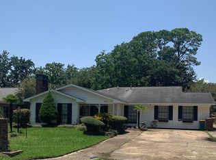 855 Camp Wilkes Rd, Biloxi, MS 39532