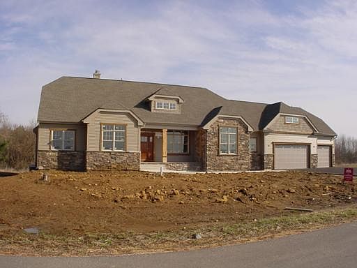 1st image of 7971 Highlands Dr