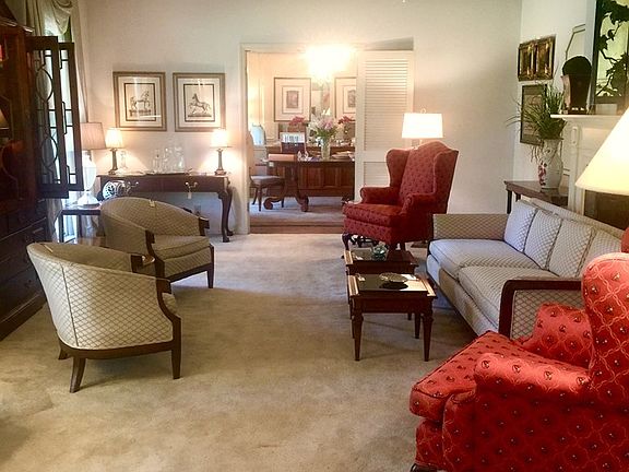 2nd image of 510 Pinecrest Dr
