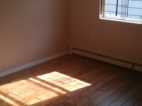 11827 Long St, Jamaica, NY 11434