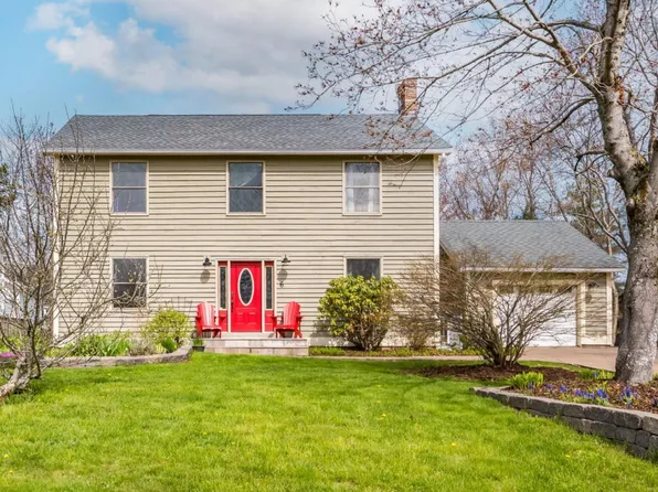 6 Castleton Cres, Halifax, NS B2X 3M2