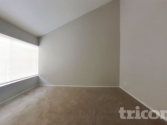 5th image of 3031 W Mercer Ln