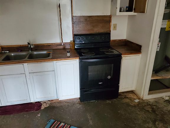 3rd image of 41753 County Road 608