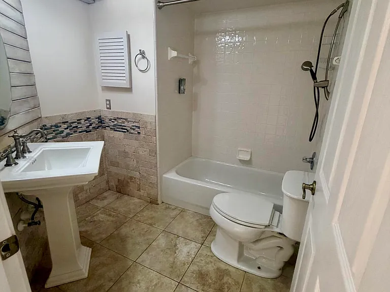 1523 Blue Heron Ct — Photo 10