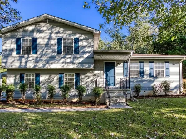 2468 Brown Deer Trl NW, Acworth, GA 30101