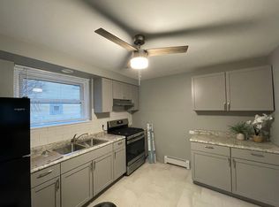 738 Beach Ave #1F, La Grange Park, IL