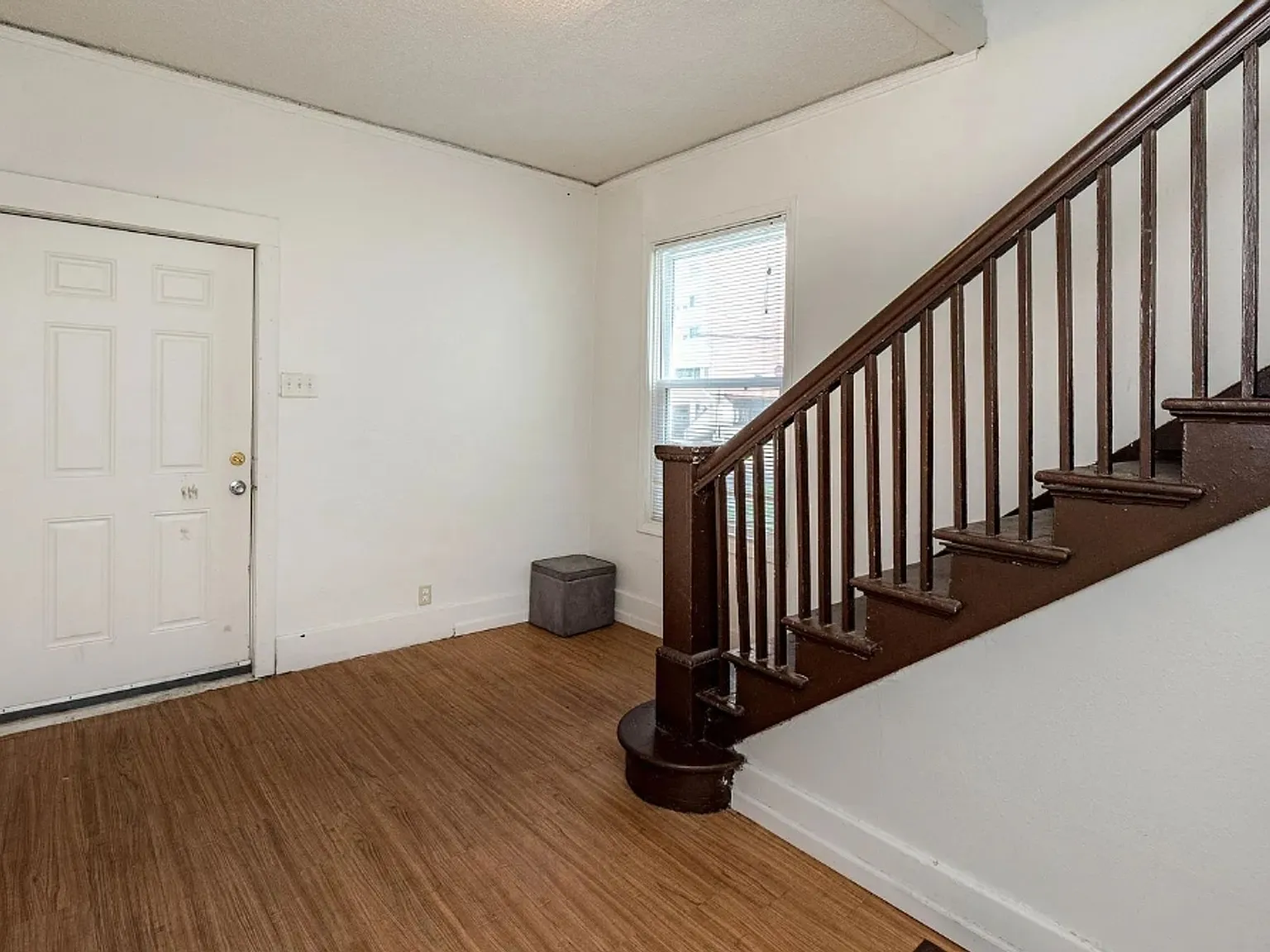 213 Waugh St — Photo 2