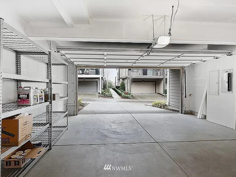 1314 Brooklyn Walk NE — Photo 7