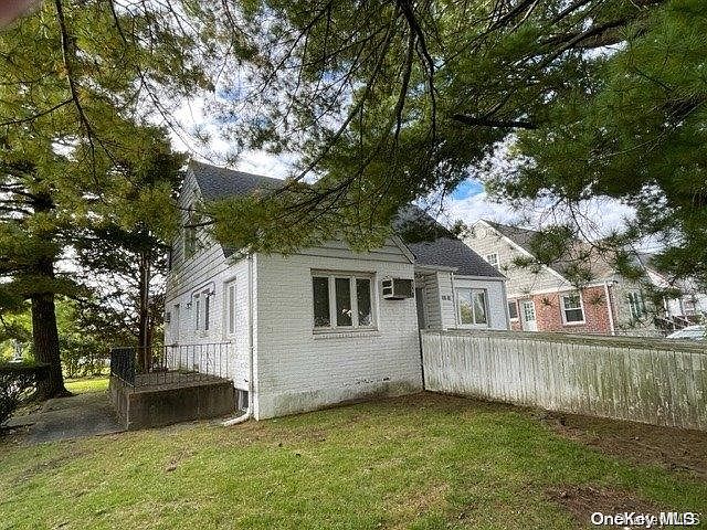 1st image of 265-18 81st Avenue