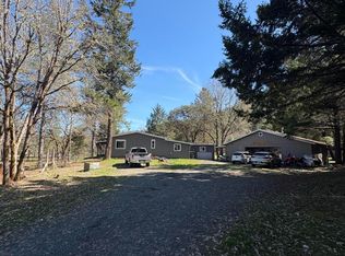 473 Wilderville Ln, Grants Pass, OR 97527