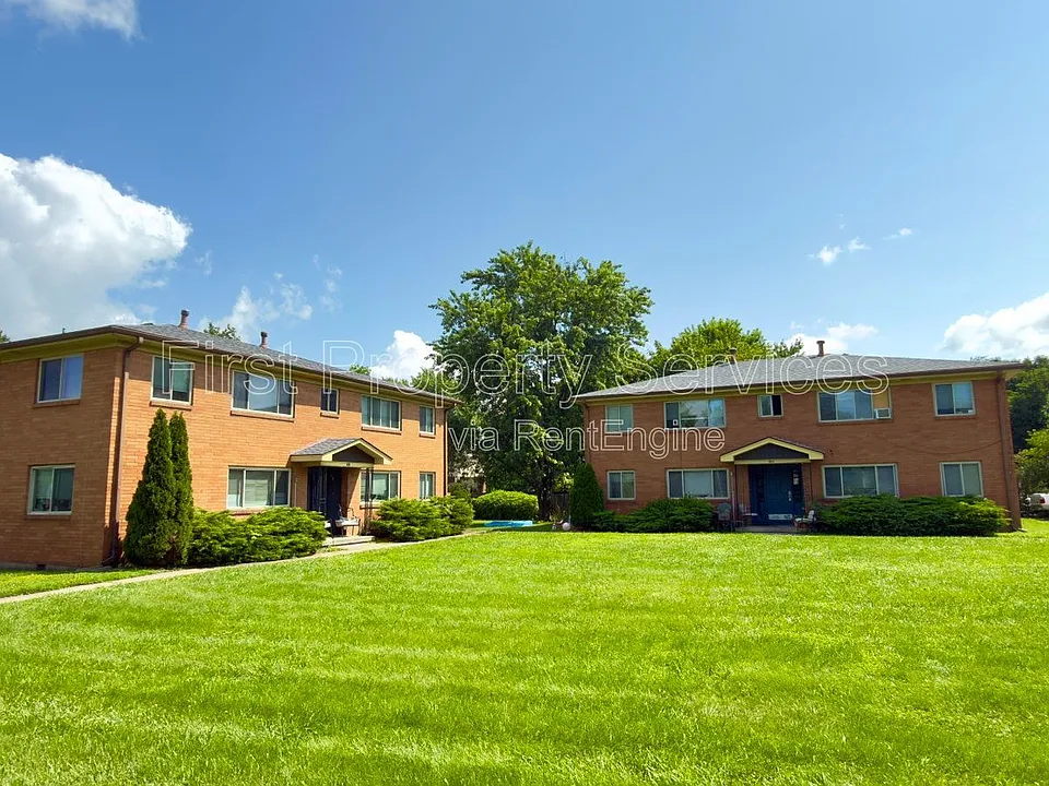 400 N Clark Blvd #1