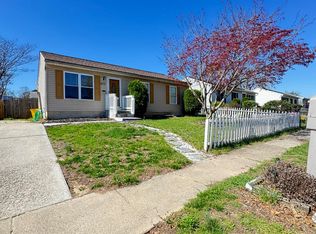 277 Whitaker Rd, Pasadena, MD 21122