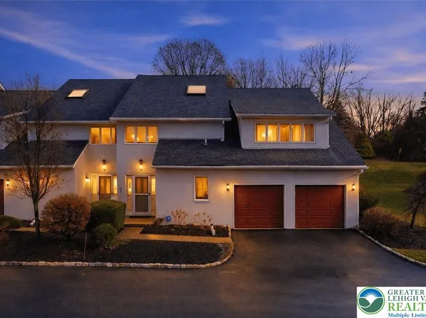 9 Aspen Ct, Easton, PA 18040