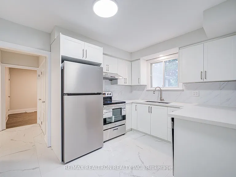95 Roseview Ave — Photo 11