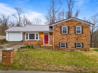 204 Morrow Rd, Huntington, WV 25701