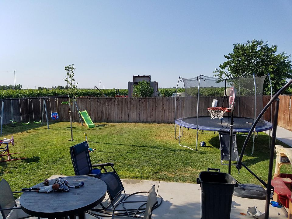 2nd image of 22828 Fremont Ave