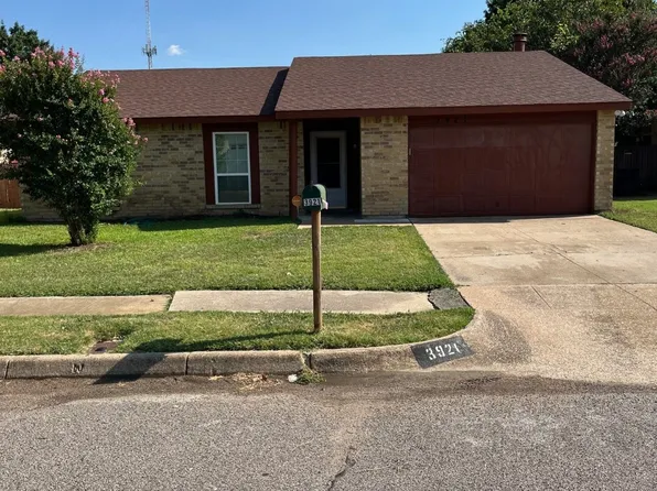 3921 Horizon Pl, Fort Worth, TX 76133