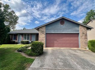 107 Chapel Dr, Collinsville, IL 62234