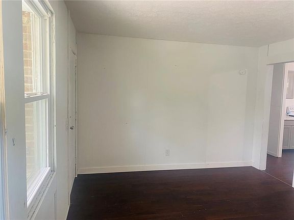 2nd image of 93 North St