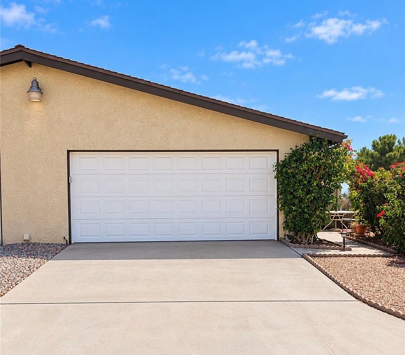 1st image of 197 Summit View Dr