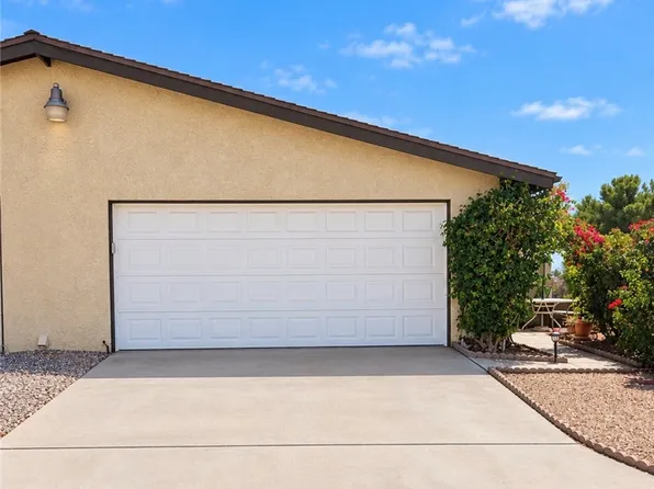 197 Summit View Dr, Calimesa, CA 92320