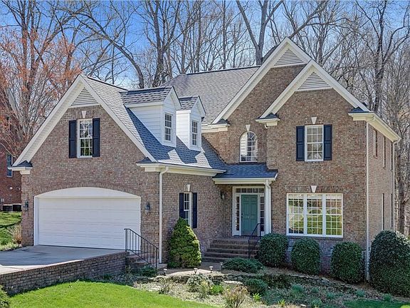 2nd image of 2443 N Beech Ln