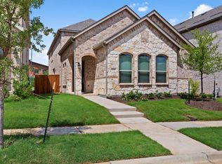 175 McCartt Dr, Lewisville, TX 75067