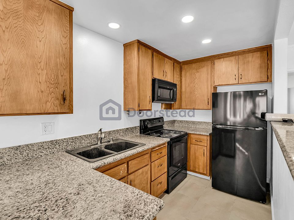 1st image of 2852 Sawtelle Blvd APT 33