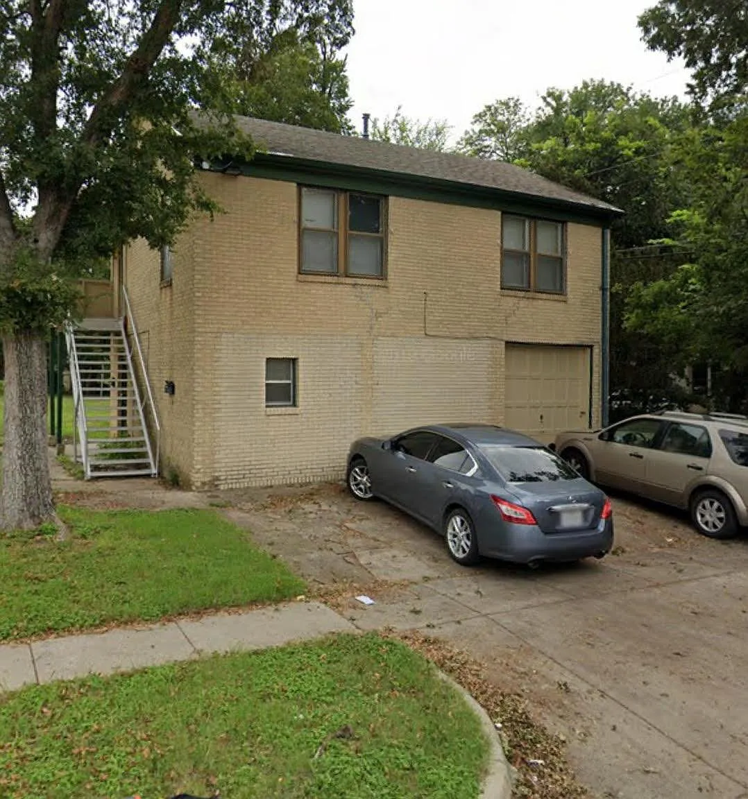 2 bed, 430 sqft, $800 — Photo 1