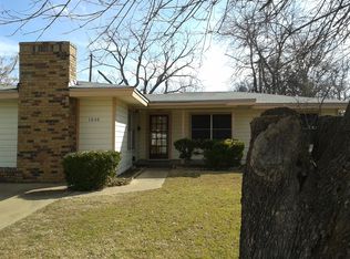 1615 Mount Vernon Dr, Irving, TX 75061