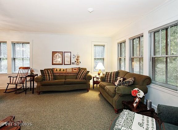 3rd image of 4632 Oakwood Ave