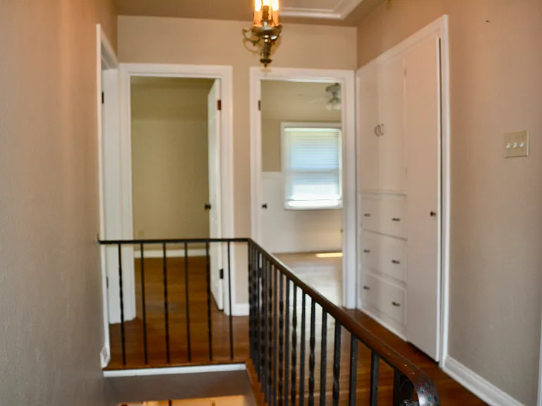 2632 Algonquin Pkwy — Photo 8
