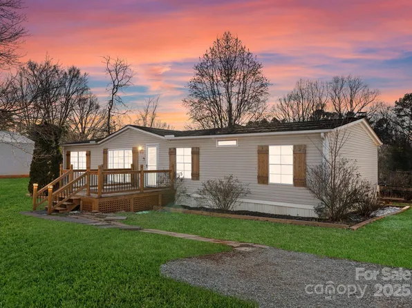 1812 Shearers Rd, Davidson, NC 28036