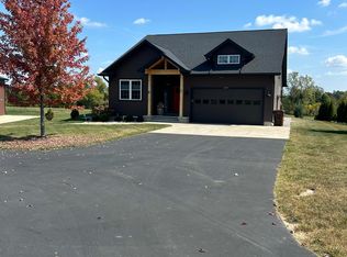 8895 S Airport Rd, Dewitt, MI 48820