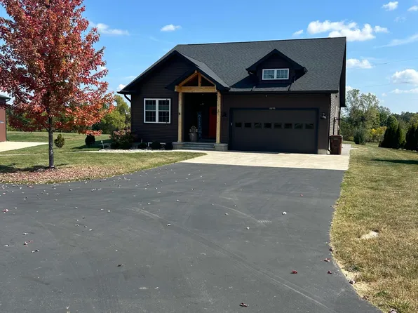 8895 S Airport Rd, Dewitt, MI 48820