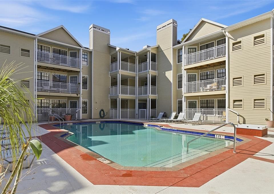 1st image of 1000 W Horatio St APT 218
