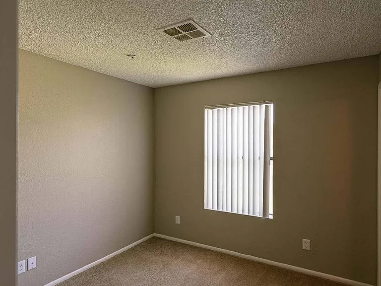 The Flats at Peoria — Photo 18