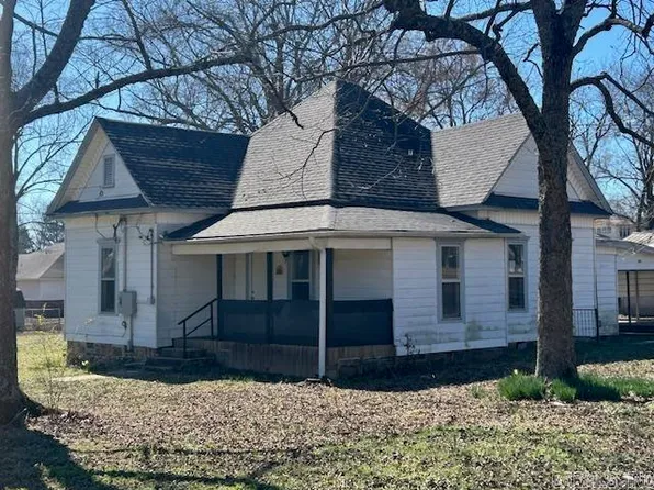 505 NE 5th St, Atkins, AR 72823