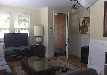 3rd image of 137 Naramore Ln