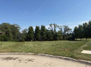2123 Garden Green Ct, De Witt, IA 52742