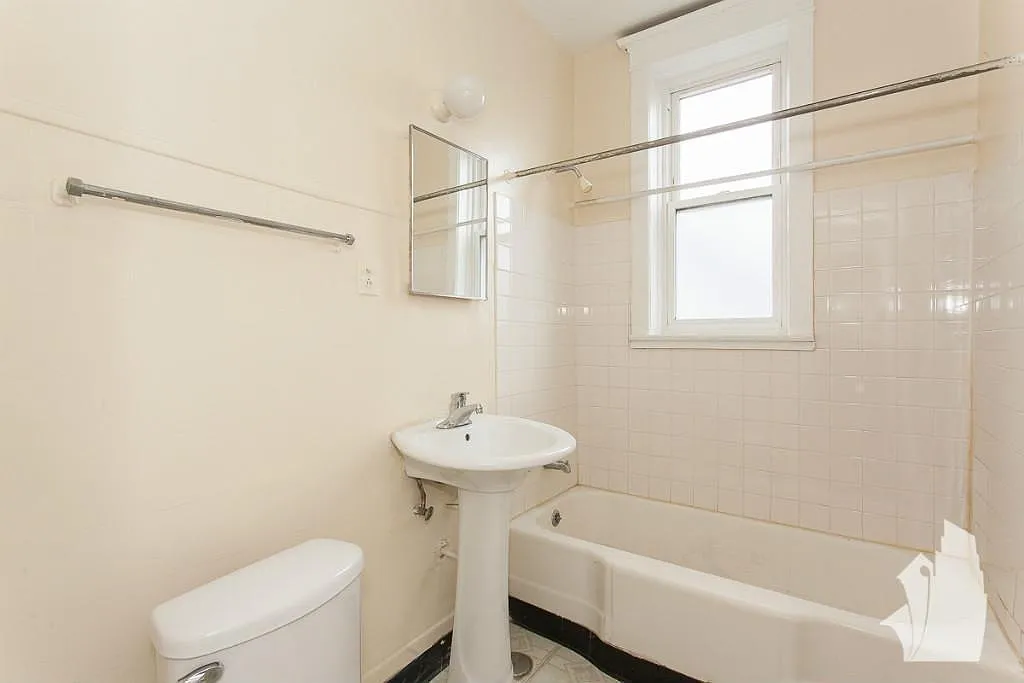 2 bed, 900 sqft, $2,695 — Photo 1