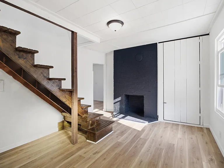 318 McClure St — Photo 3