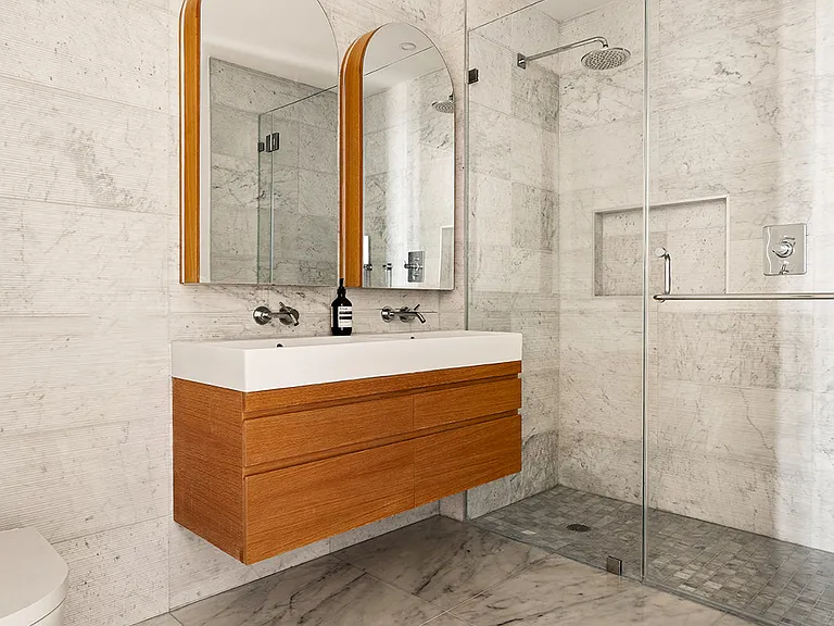 229 9th St #Penthouse 8A — Photo 6
