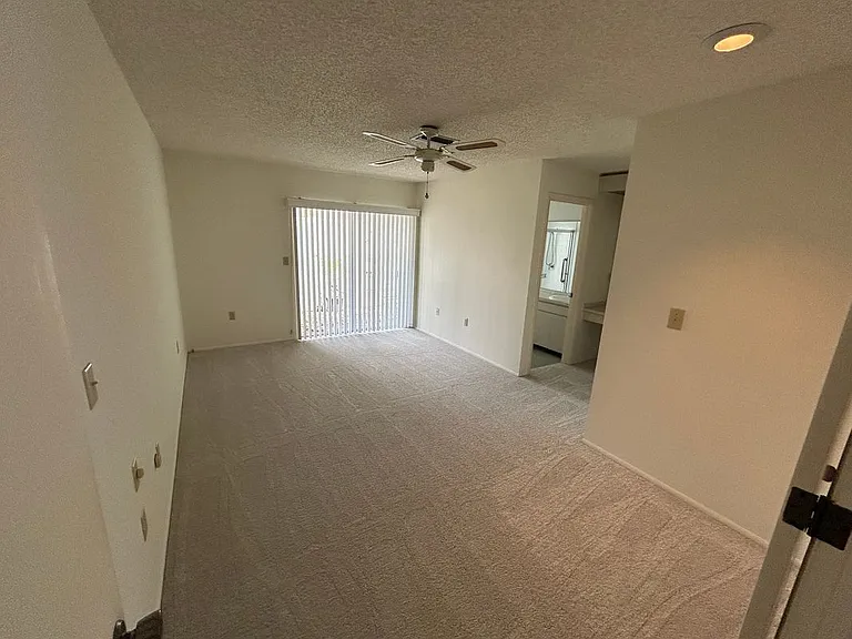 1429 Dogwood Dr — Photo 9