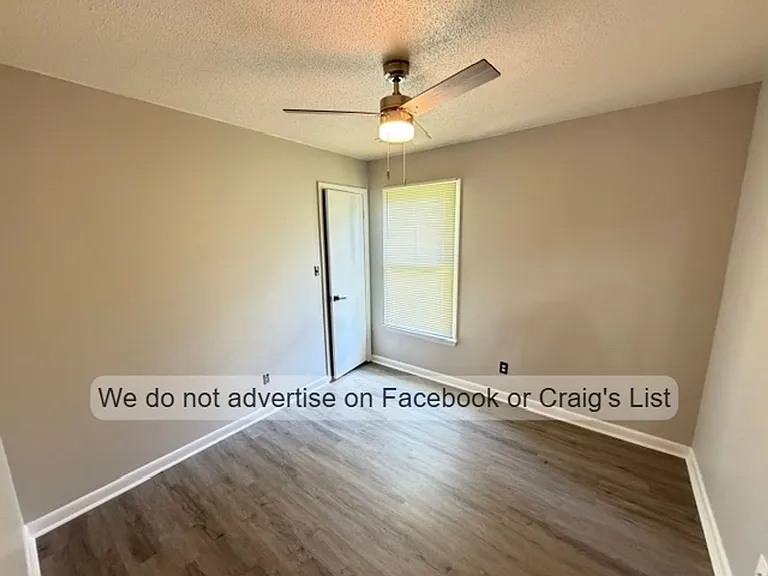 209 Eppingdale Dr — Photo 5
