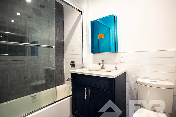 Rented by EXR | media 11