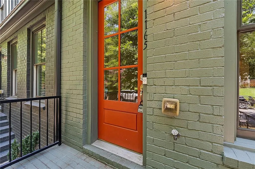 3 bed, 3.5 bath, 1944 sqft, $2,700 — Photo 3