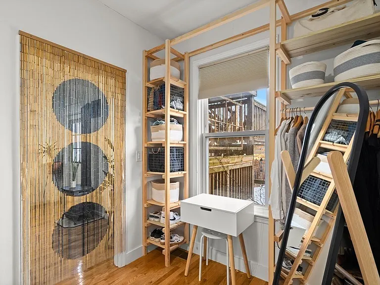 536 E 3rd St #1 — Photo 9